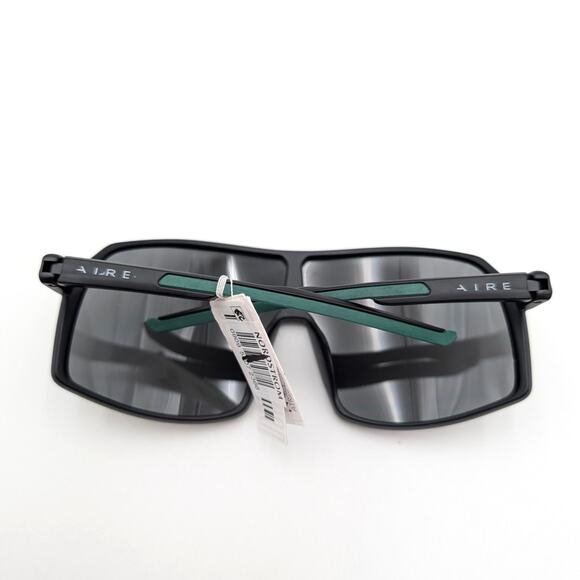 Aire Blazars Unisex Wrap Sunglasses Matte Black/Gold Mirror Lens One Size - Picture 3 of 6